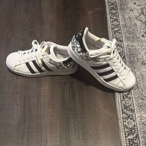 Adidas Women's White and Black Floral Sneakers